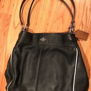 Authentic Coach purse great size!